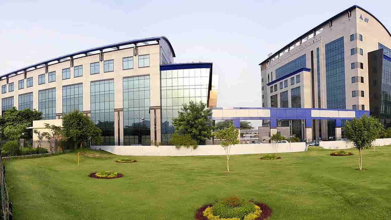 Unlock Success at DLF Centre Court: Prime Office Space for Rent in Gurgaon